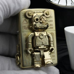 Mechanical Bear Zippo Lighter – Steampunk Windproof Refillable Metal Lighter | Unique Gift for Smokers & Collectors | Cool Vintage Bear