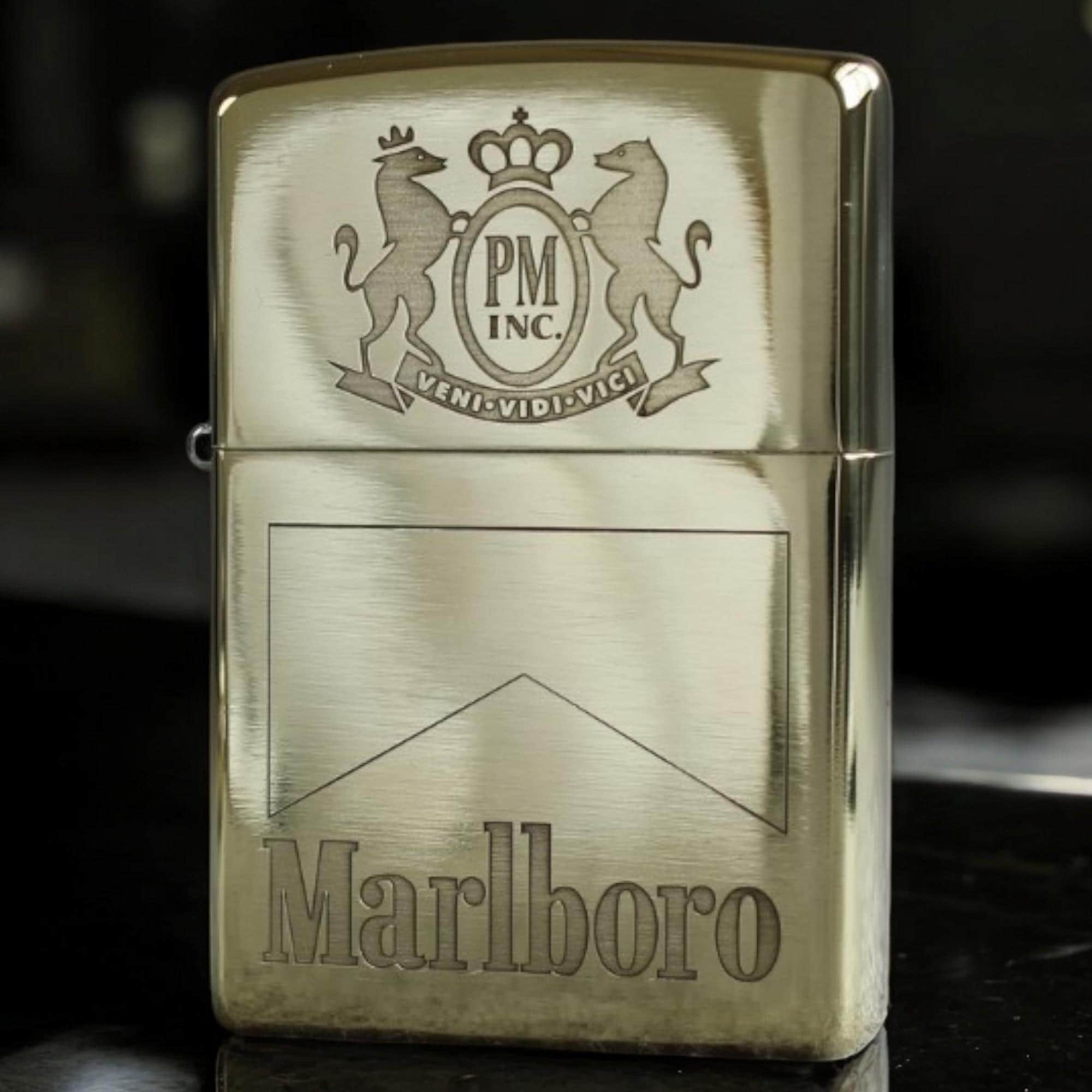 ZIPPO Marlboro 女性ライター Made in USA Zippo Marlboro Cowgirl Metal Logo Women Gun Etching Antique