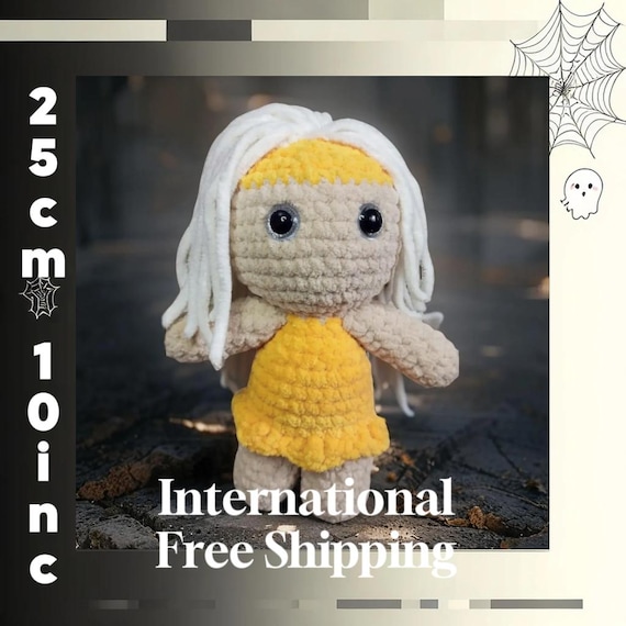 Ghoulie Doll – Yellow Dress, White Hair, Pastel Skin – Handmade Cute Spooky Plush – 25 cm Huggle Bug Amigurumi