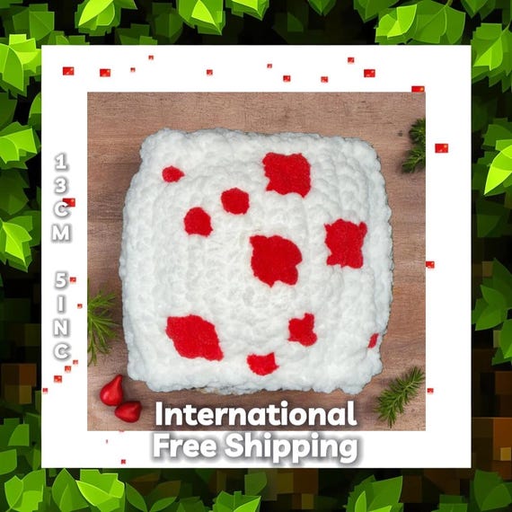 Crochet Minecraft Cake Plush – Handmade Velvet Block Toy – Gamer Gift – Pixel-Inspired Plushie – 13x13 cm (5 in) Amigurumi Decor