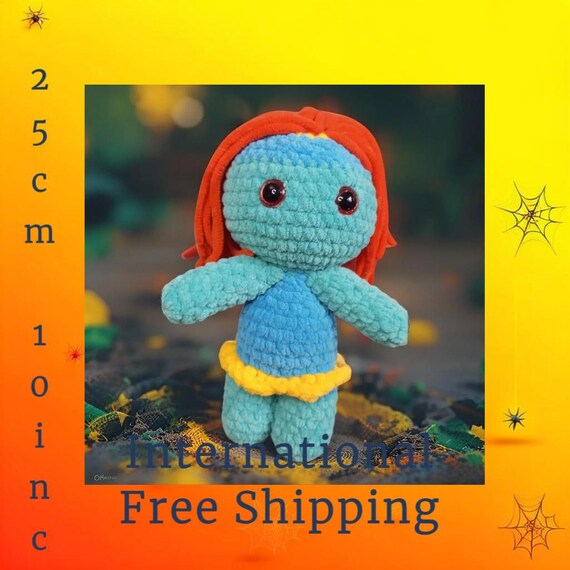 Ghoulie Doll – Green Skin, Orange Hair, Yellow & Blue Dress – Handmade Spooky Plush – 25 cm Huggle Bug Amigurumi