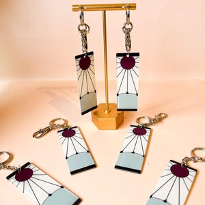 Op Hanafuda geïnspireerde Japanse anime-sleutelhanger. Anime-sleutelhanger van sterlingzilver en acryl, ideaal als cadeau voor vrienden, cadeau voor hem.