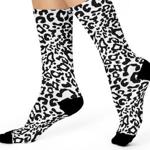 Socks. Feline cushioned crew