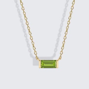 Gold Baguette Cut Emerald Necklace / 14K Solid Gold Baguette Emerald Solitaire Necklace / Baguette Emerald Necklace / May Birthstone