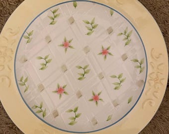 Assiettes plates Country Inn by Better Homes and Gardens (abandonné).
