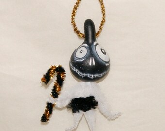 Ornament Black and White Spooky Haunted Halloween Ornaments (A 4)