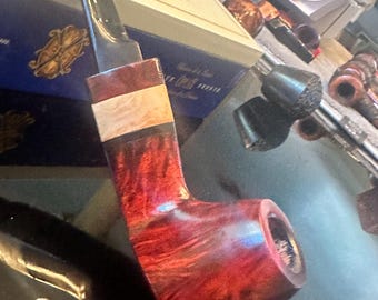 Freehand Burgundy Briar Pipe with Oak Accents