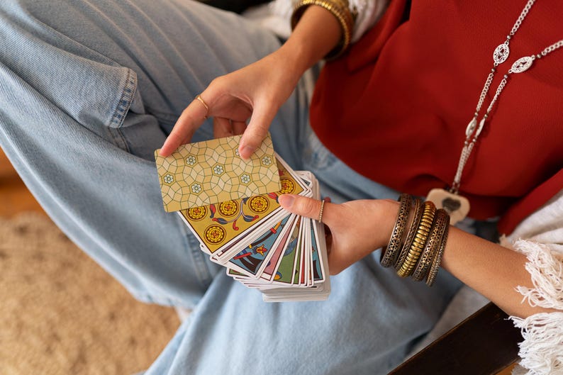 tarot reading, blind reading, blind tarot reading, without questions, psychic reading, medium advice, tarot cards reading, reading with tarot, detailed reading, same hour reading, same day reading, best tarot reader, Tarot card spread