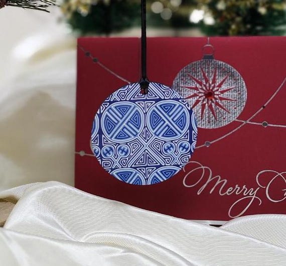 Mola Maracas in Blues Round MDF Ornament