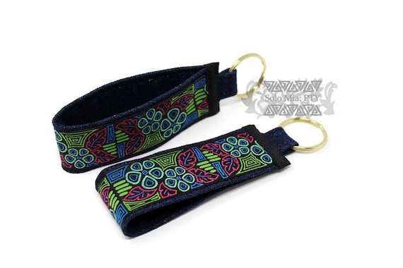 Green Hibiscus Mola-like Jacquard Ribbon Keychain with Denim