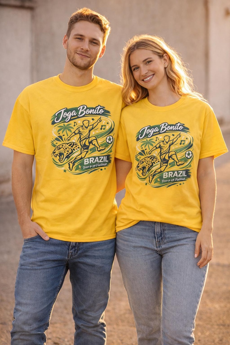 K&ouml;nnte beinhalten: Ein Set aus drei Keramikbechern mit gesprenkelter, matter Oberfl&auml;che. Jeder Becher hat eine andere Farbe: hellblau, cremefarben und grau. Die Becher haben ein schlichtes, modernes Design und einen bequemen Griff.