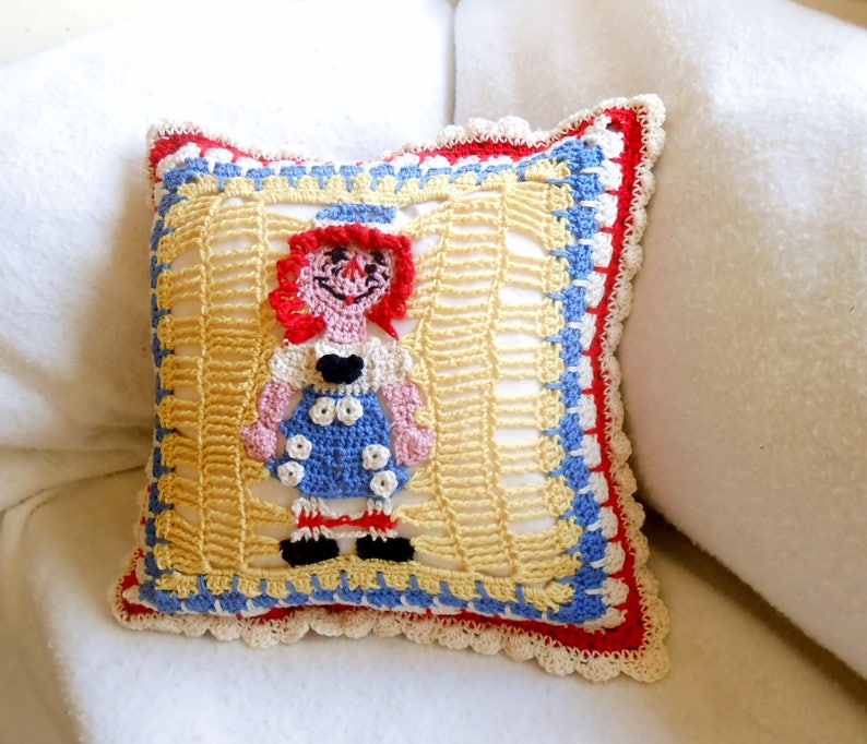 Crochet Cushion Pattern, Raggedy Ann and Raggedy Andy Pillow ...