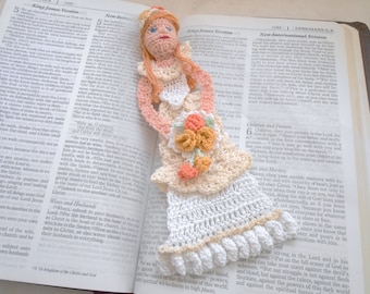 bride crochet bookmark/decoration pattern, anniversary gifts DIY, bridal shower gift instructions, home decor, crochet wall decor pattern,