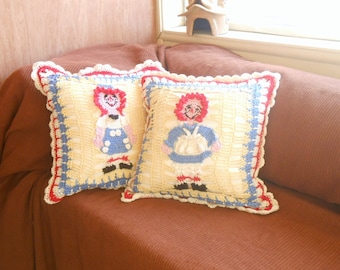 raggedy Ann and raggedy Andy two pillow set, nursery decor cushions, 2 square throw pillows, shabby chic cushions, home decor pillows