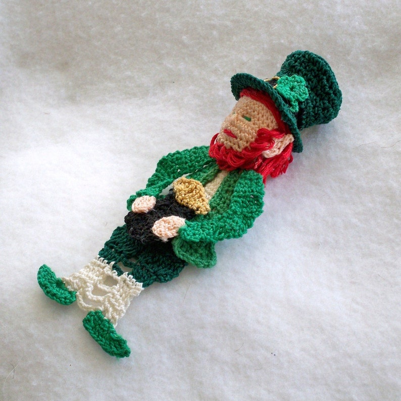 lucky Irish leprechaun crochet bookmark, shamrock hat, celtic wall art, unique bookmark, shadow box art, Saint Patricks day gift, image 1