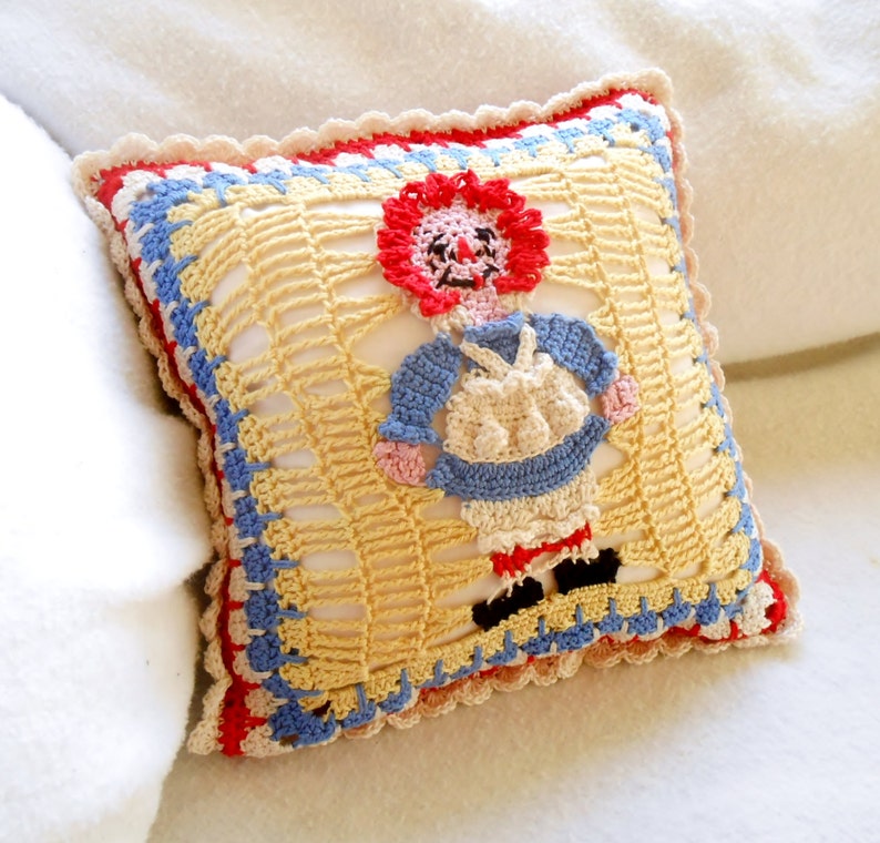 Crochet Cushion Pattern, Raggedy Ann and Raggedy Andy Pillow ...