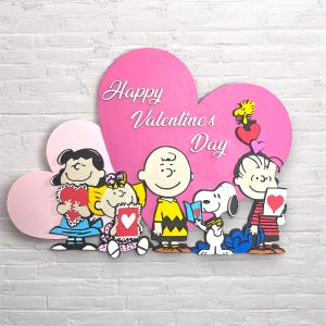 Peanuts Gang Wooden Door Sign | Handcrafted Valentine’s Day Décor | Charlie Brown, Snoopy & Friends | Vibrant Home or Porch Display