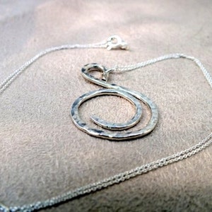 Gehämmerte Spirale Anhänger Sterling Silber-Kette inklusive Bild 5