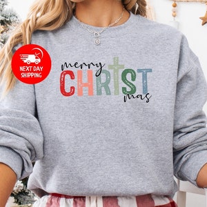 Merry Christmas Sweatshirt, Retro Christmas Crewneck, Preppy Holiday Sweater, Christmas Shirt, Festive Christmas Gift, Xmas Sweater Top