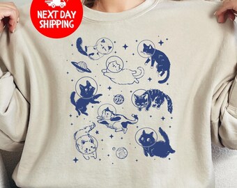 Cats in Space Sweatshirt, Aesthetic Graphic Retro Vintage Shirt, Cat Lover Gift, Funny Cat Shirt, Oversized Shirt, Cute Cat Shirt, Cat Gift