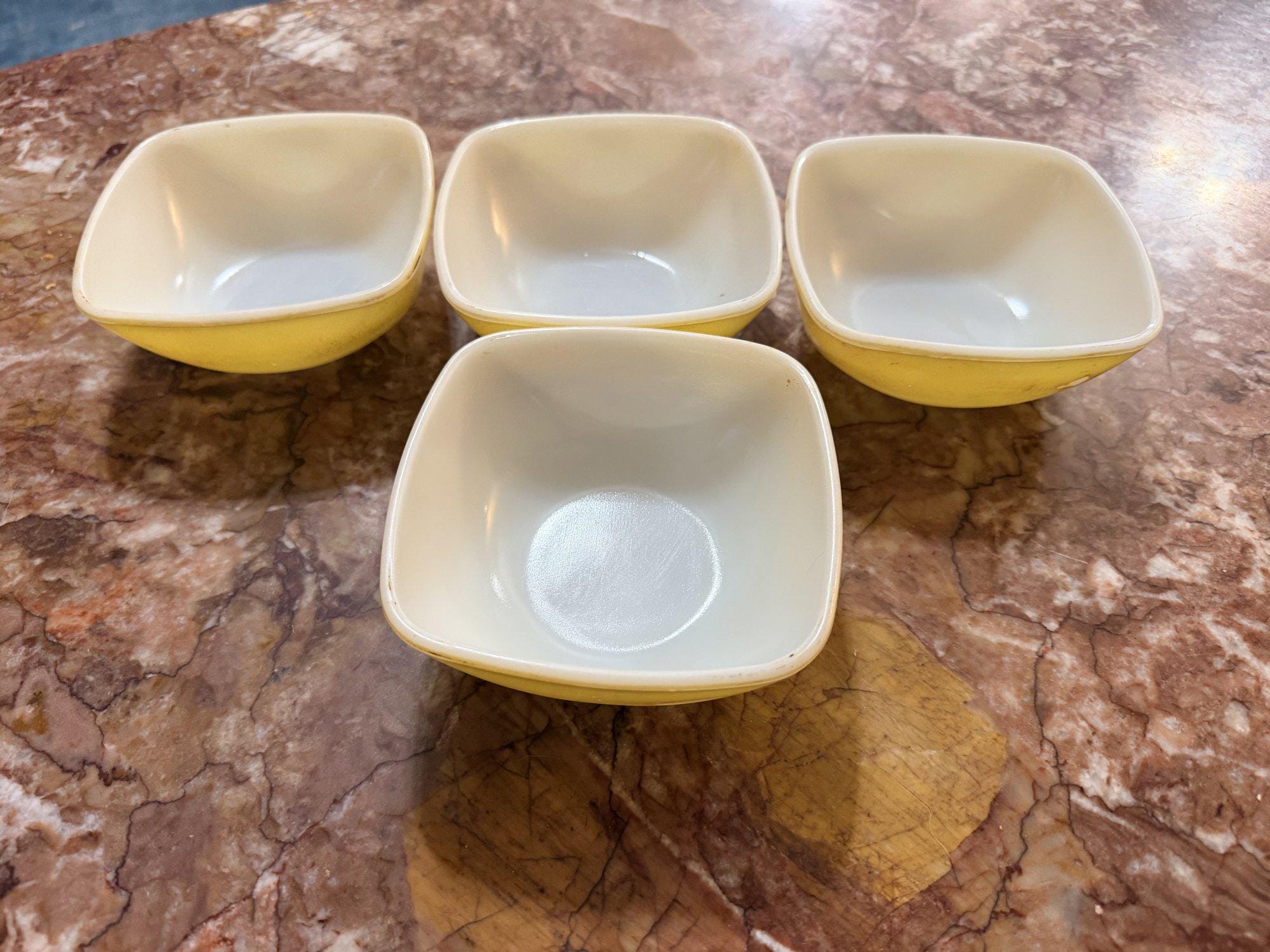 Vintage Yellow Pyrex Primary Bowl - Etsy