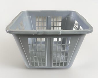 Rubbermaid Dusty Blue Laundry Basket 3/4 Bushel Hamper 2972 Made In USA 80s