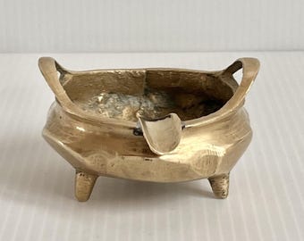 Vintage Chinese Bronze/Brass Tripod Incense Burner Ashtray Antique 6 Figure Seal