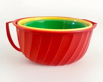 Shamrock Neatway Swirl 2.5 QT Mixing Bowls 3 Nesting Set Spout Vintage MCM 60s
