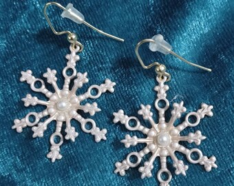 Pale pink snowflake earrings