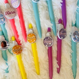 Insignia de bolígrafo personalizable