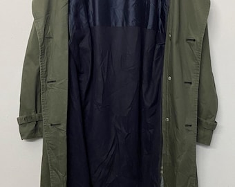 Vintage Burberrys Trenchcoat, Olivgrüne Wollmix Lange Jacke, 90er Jahre Military Style Mantel