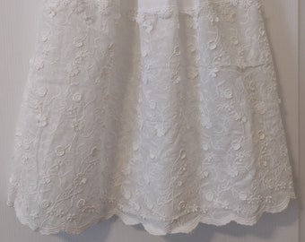 Nouvelle robe Ada, tridimensionnelle, dentelle de baptême, robe de bénédiction en dentelle, robe de baptême blanche, robe longue pour bébé, héritage fait main, robe de bébé fille,