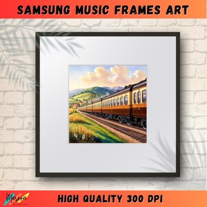 Può includere: Un dipinto in stile vintage di un treno che viaggia attraverso una campagna verde. Il treno è marrone e crema con finestre e porte. Il treno viaggia su binari attraverso un campo verde con alberi e un cielo blu con nuvole bianche.