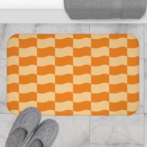 Retro Wavy Checkerboard Bath Mat | Orange Vintage Pattern