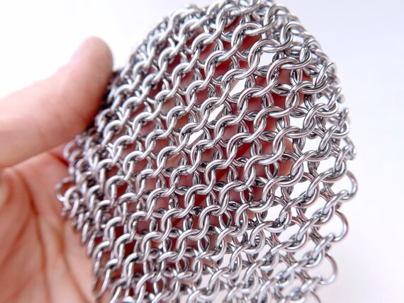 THREN Cast Iron Scrubber Stainless Steel Wool Scrubber Round Chainmail  Scrubber Brush to Clean Cookware Steel Wool Scrubber for Frying Pans  Bakeware 