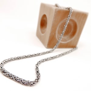 Chainmaille Necklace, Super Thin, Welded-Link, Byzantine Pattern image 5