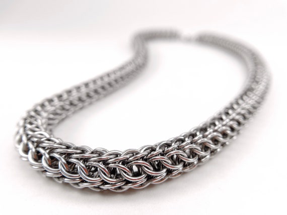 Welded-link Chainmaille Necklace - Six Sided Full Persian