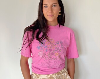 Vintage T-Shirt | NEBRASKA Wildflowers Shirt Top Pullover Boho Bohemian Pink 80's | Size M