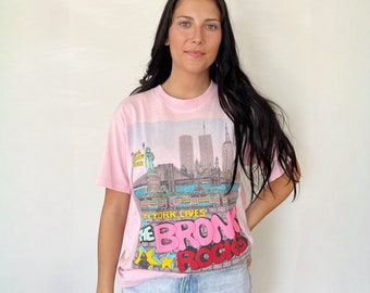 Vintage T-SHIRT | NYC The Bronx New York City Distressed Urban Tourist Graphic Tee Top Shirt Pullover Pink | Size L