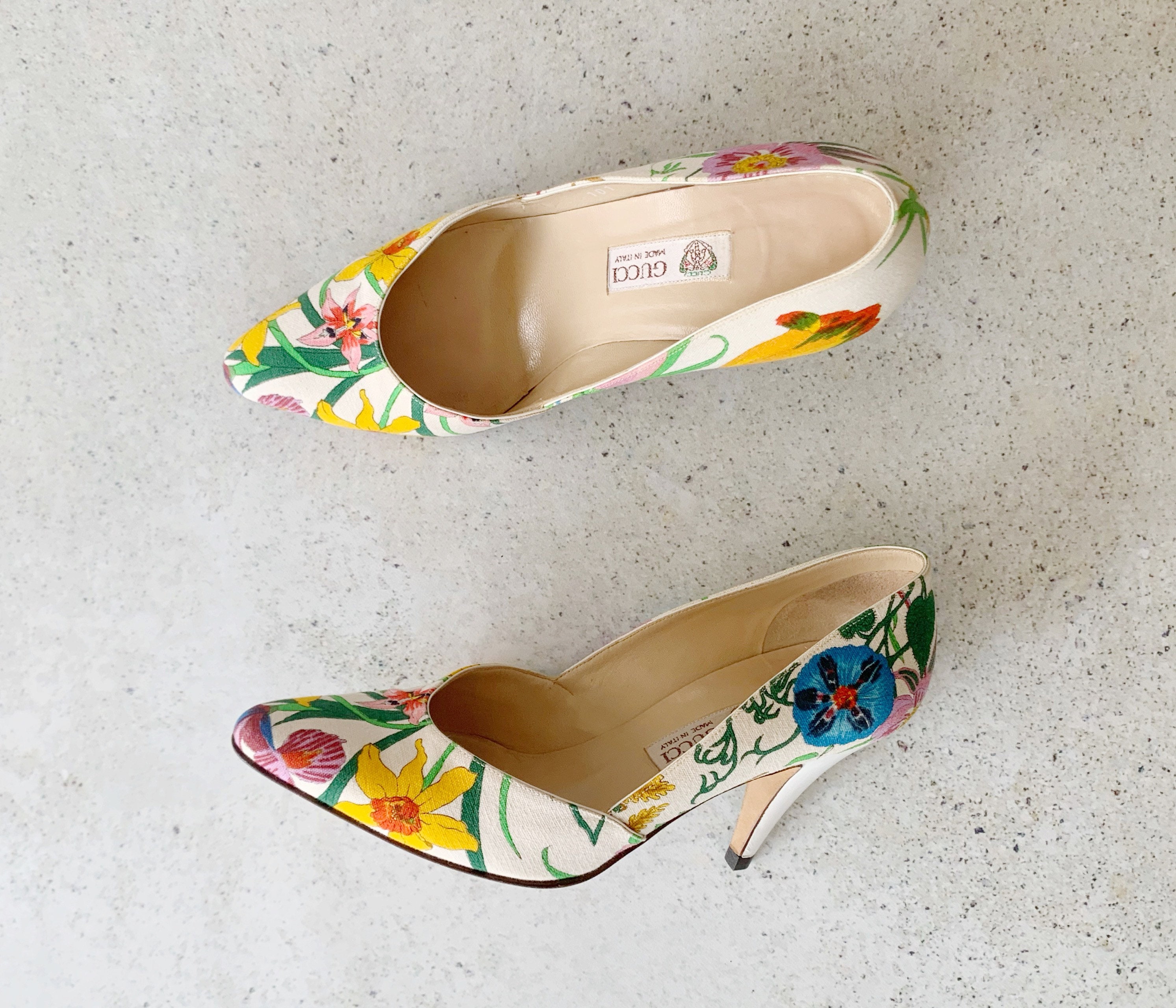 Vintage Gucci Yellow Logo Slingback Heels – Treasures of NYC