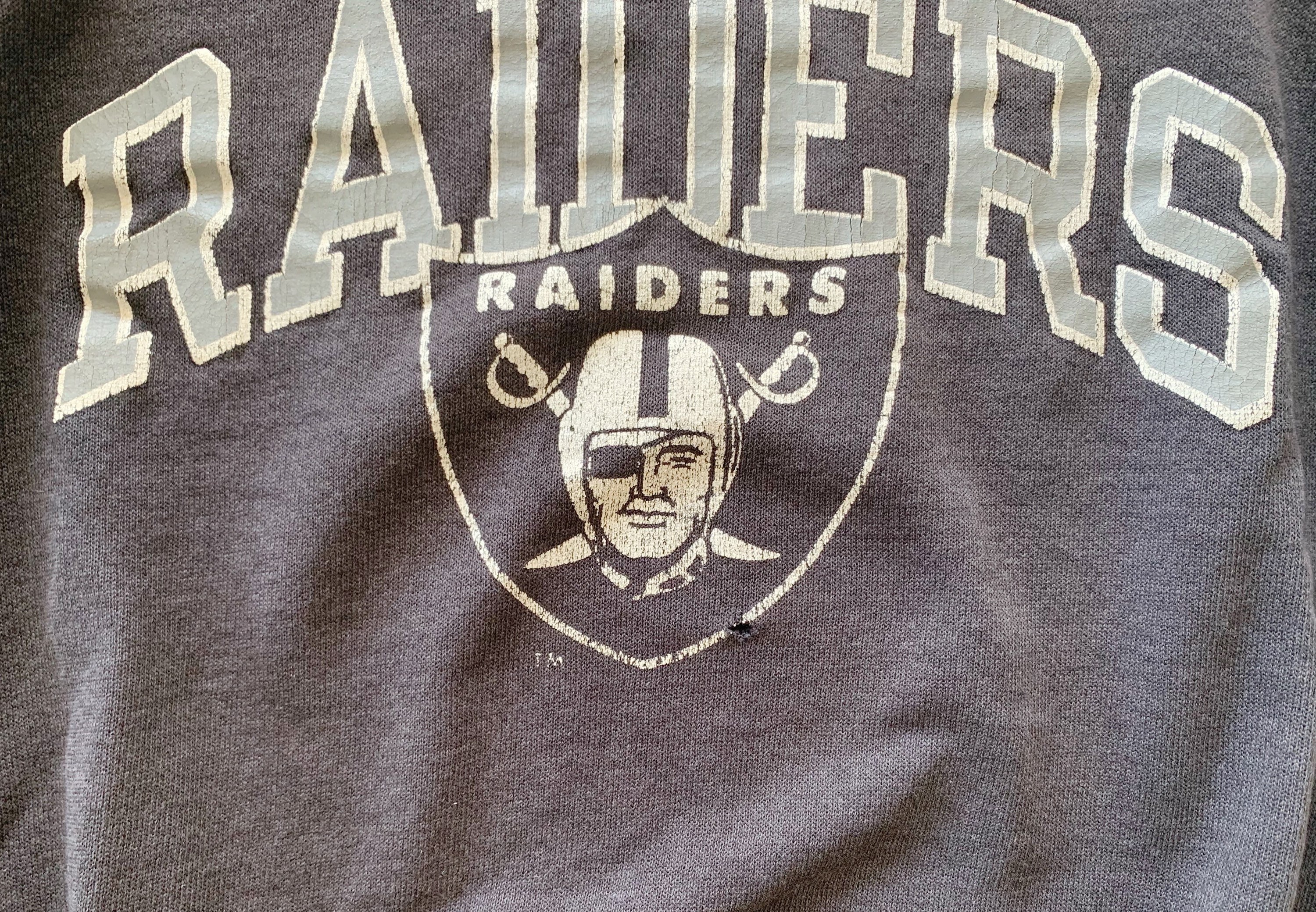la raiders sweatshirt