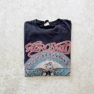 Vintage T-Shirt | AEROSMITH Tour Rock Band Concert Music Grunge Shirt Top Pullover Black | Size M