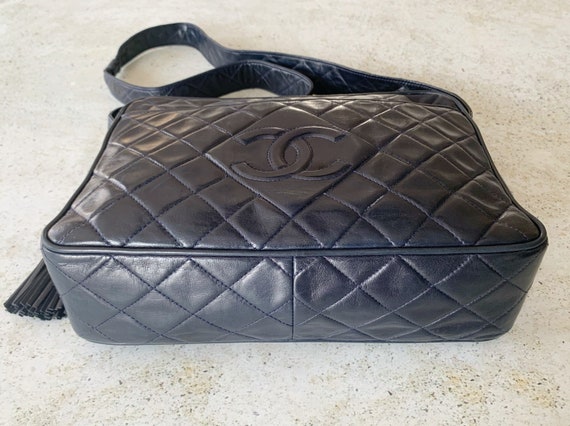 Vintage Bag | CHANEL CC Logo Quilted Camera Shoul… - image 5