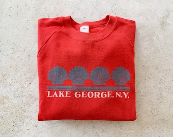 Vintage Sweatshirt | LAKE GEORGE New York Coastal Nautical Beach Raglan Pullover Top Shirt Sweater Sweatshirt Seashells 80’s Red | Size M