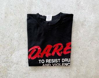 Vintage T-Shirt | DARE Graphic Tee Top Shirt Pullover Streetwear Black Red 80s 90s | Size M
