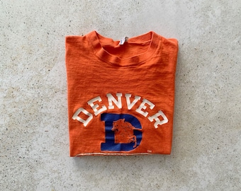 Vintage T-Shirt | DENVER BRONCOS Football Sports Top Shirt Pullover Graphic Tee Orange Blue 70’s 80’s | Size S/M