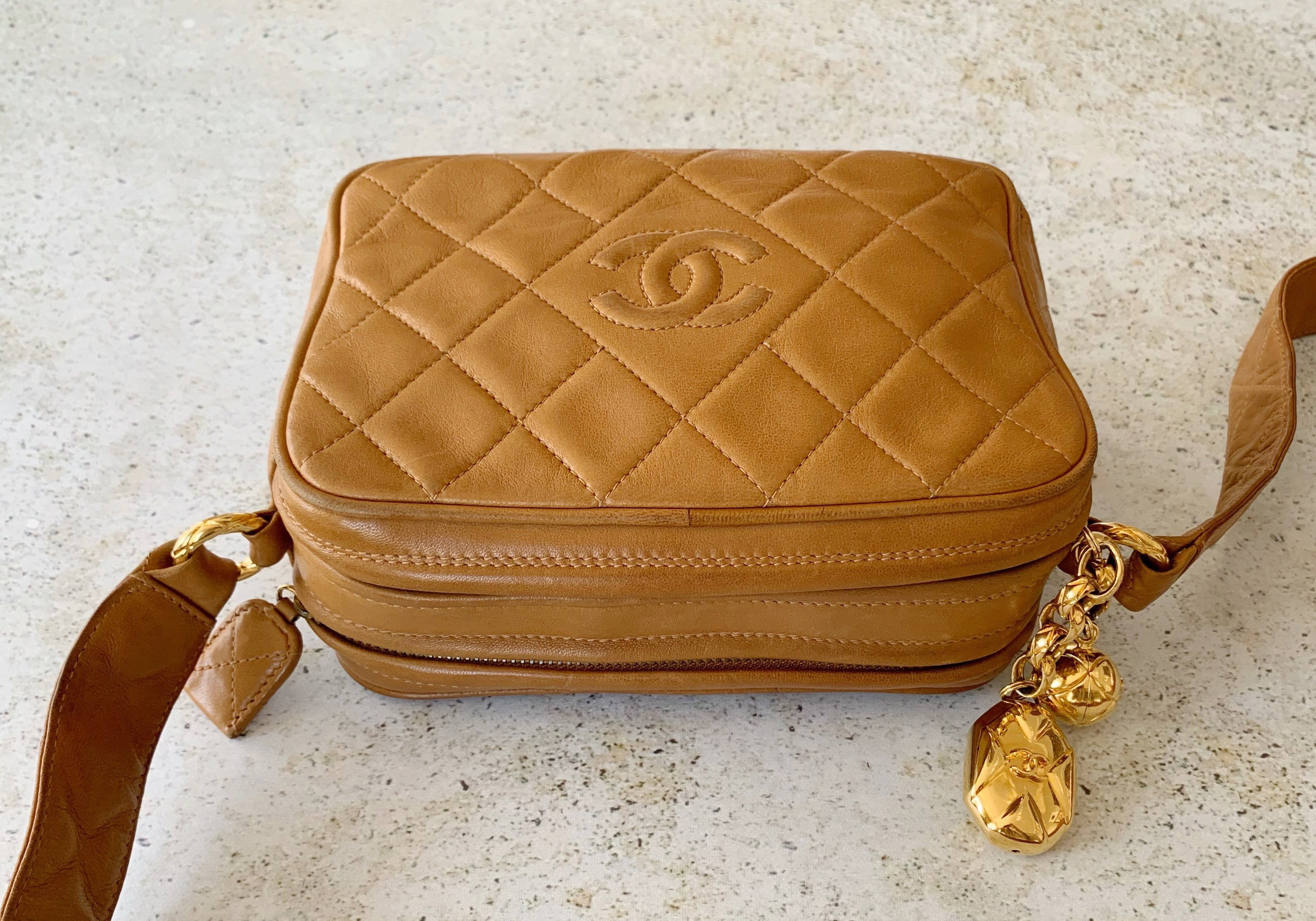 Vintage Bag CHANEL Quilted Camera Matelasse Shoulder Bag 80's Lambskin Leather Brown Tan Camel
