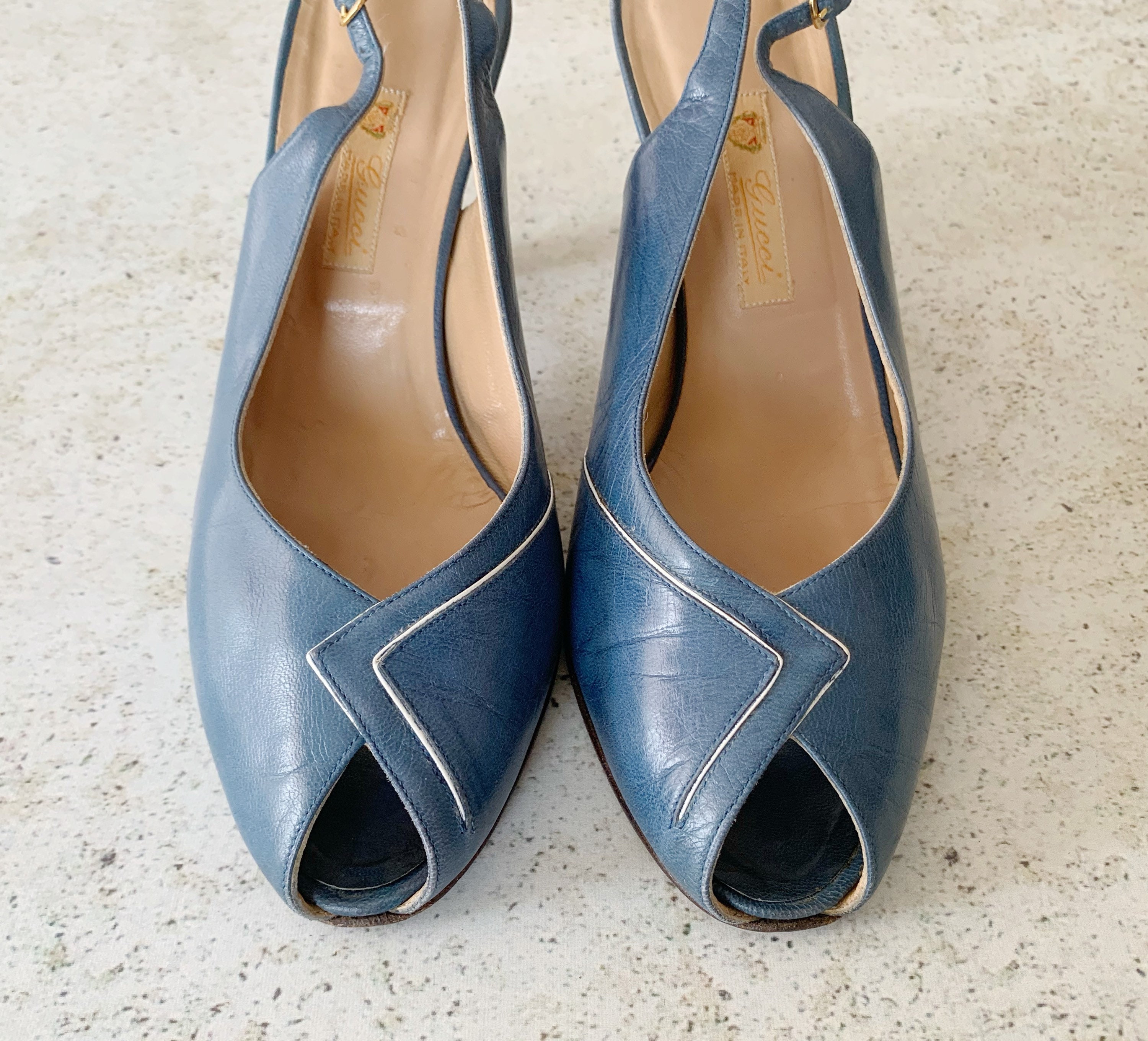 靴 Vintage Gucci Blue Satin Heels 6 1/2 Vintage Gucci Blue Satin Heels 6 1/2 - メルカリ