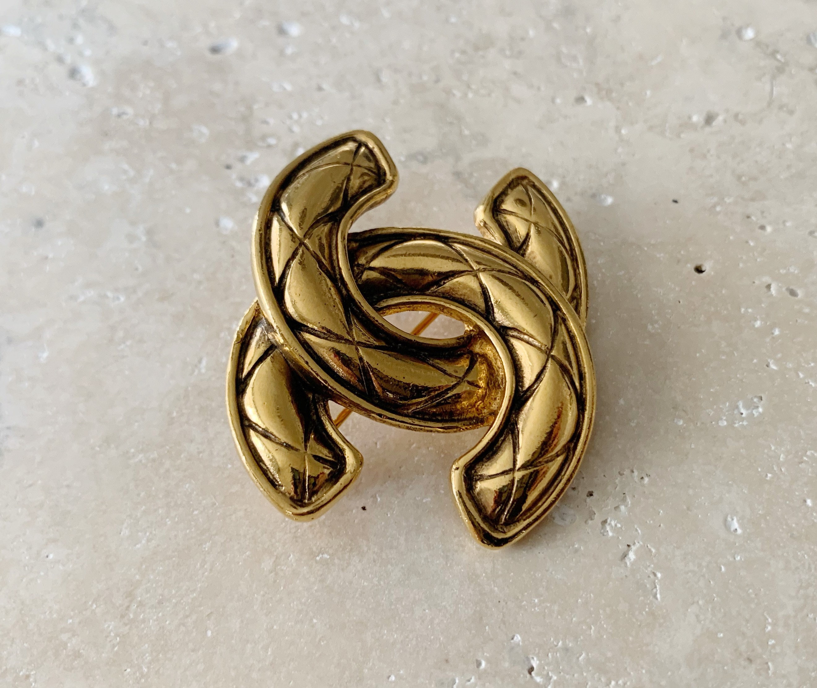 Vintage Brooch | CHANEL CC Logo Monogram Quilted Brooch Pin