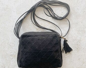 chanel suede crossbody bolsa